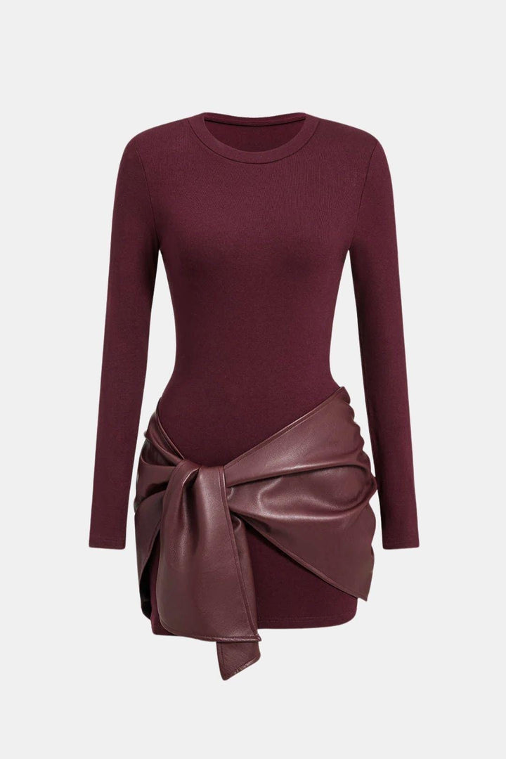 Robe Mini Femme Ajustée – Détail Noué sur le Devant