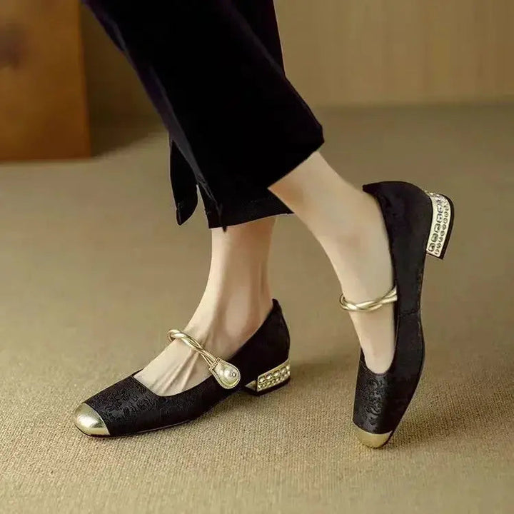 Mary Jane Pumps für Damen – Obermaterial mit geprägtem Blumenmuster & Blockabsatz