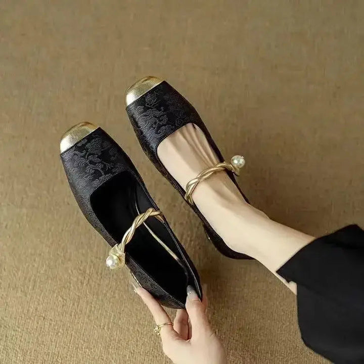 Mary Jane Pumps für Damen – Obermaterial mit geprägtem Blumenmuster & Blockabsatz