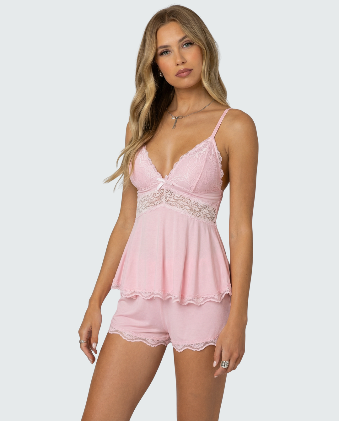 Set Top e Shorts in Pizzo Donna – Comfort ed Eleganza