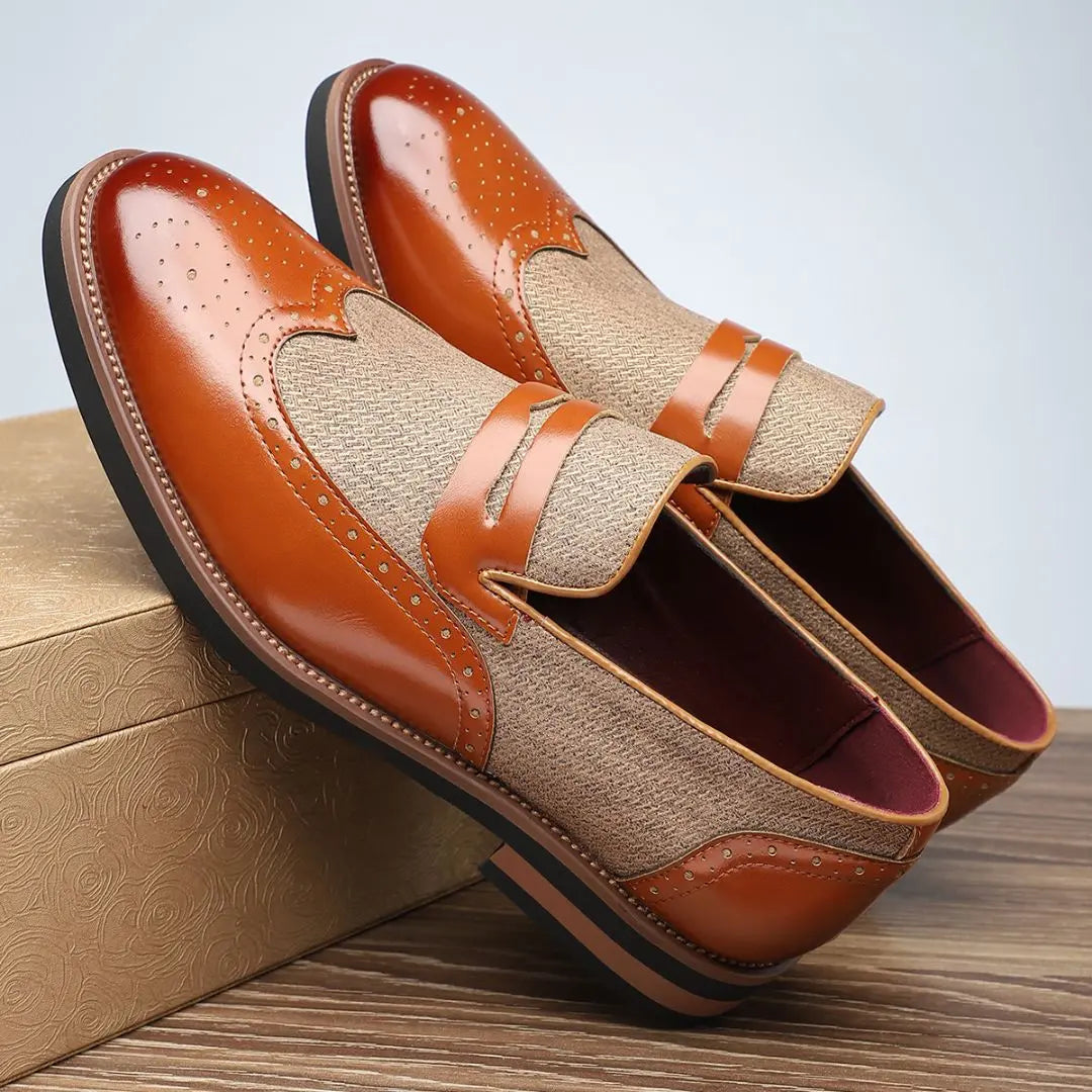 Mocassins Homme Brogue à Bout Golf – Tige Lisse et Panneaux en Tissu Tressé