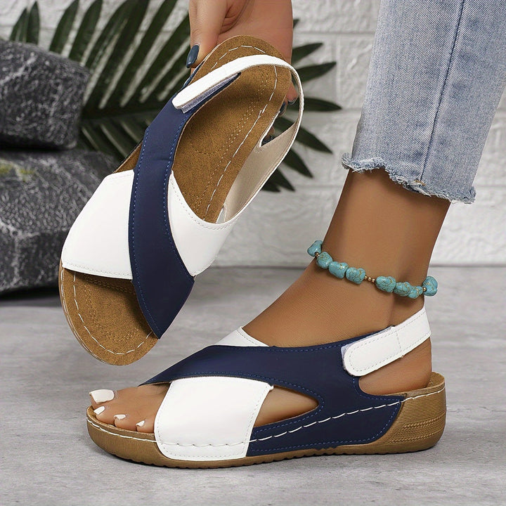 Sandales Compensées Femme Bout Ouvert – Design Color Block à Bride Arrière