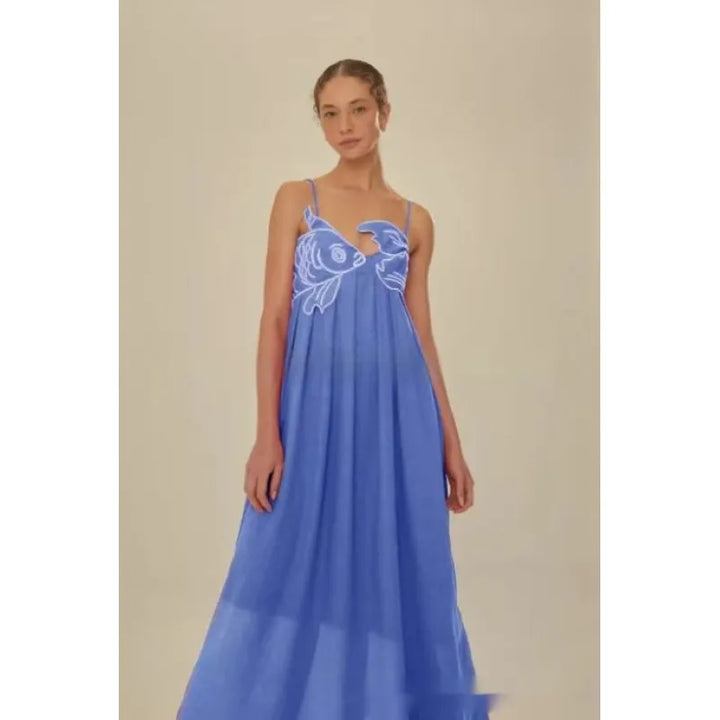 Maxikleid für Damen mit Trägern – Fischstickerei und Volantrock
