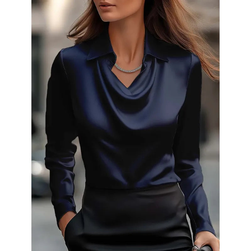 Damenbluse mit Volantkragen – Elegantes Drapierungsdetail