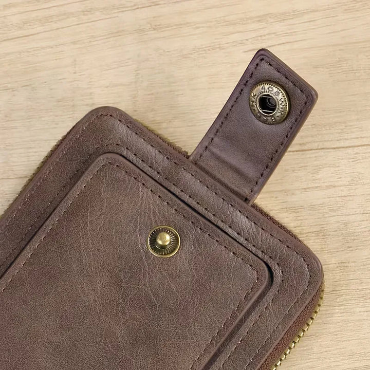 Portafoglio Uomo con Zip – Finitura Liscia e Struttura Elegante
