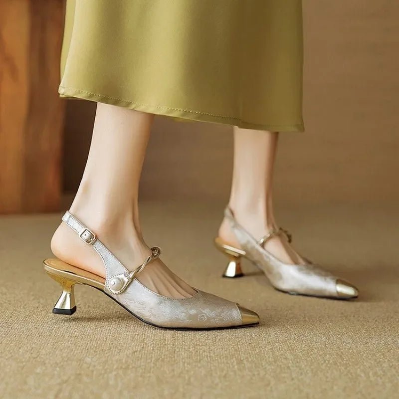 Décolleté donna in jacquard con cinturino slingback – cinturino perla e punta metallica