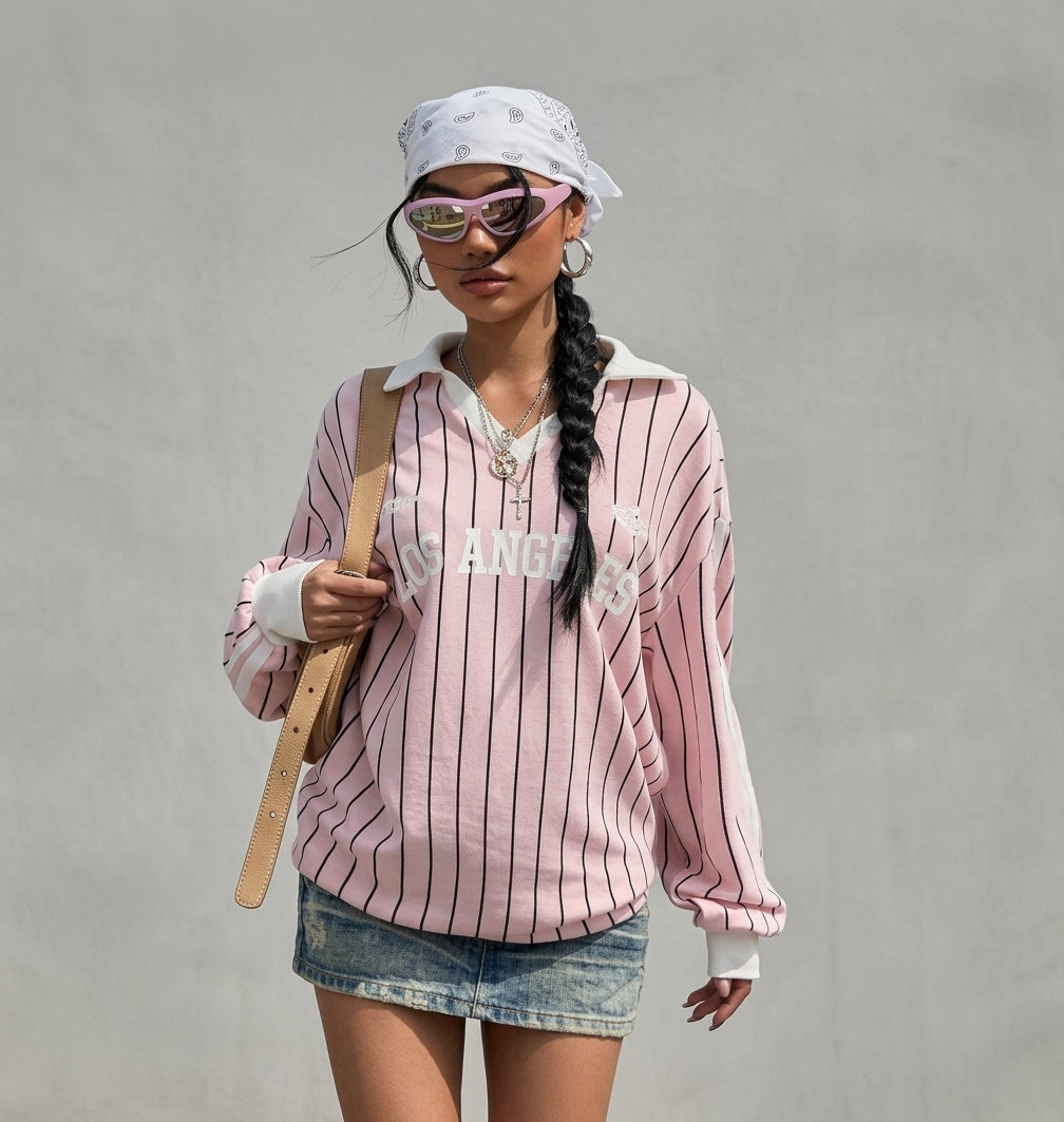 Stribet T-shirt til dame med bogstavmotiv – Afslappet oversized pasform