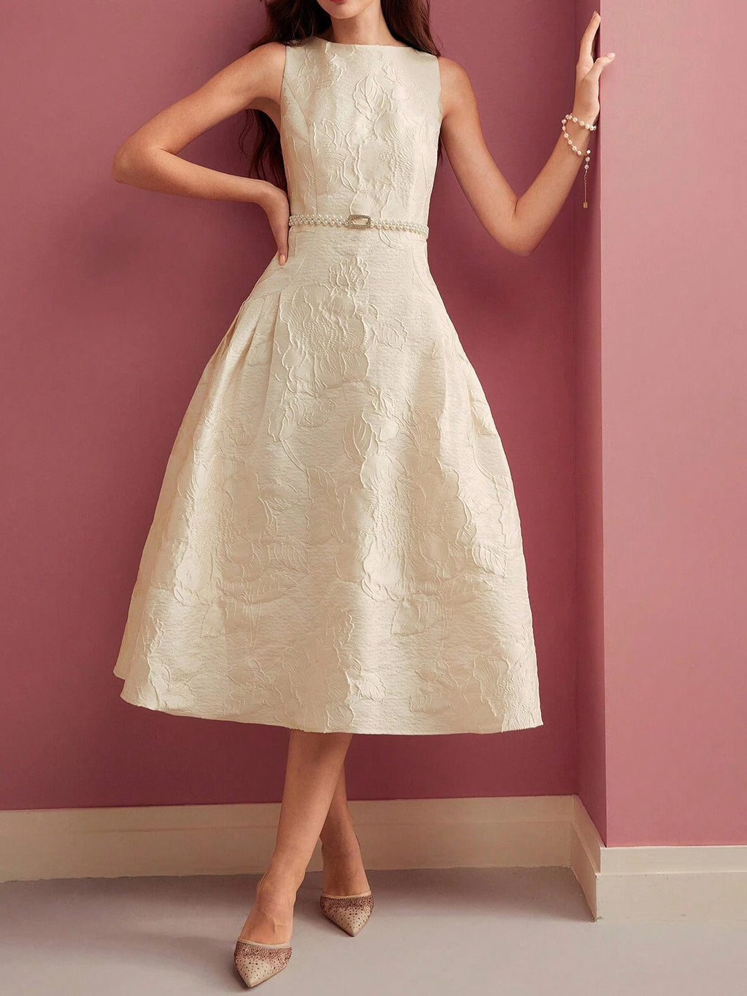 Abito midi elegante donna linea A – silhouette strutturata aderente