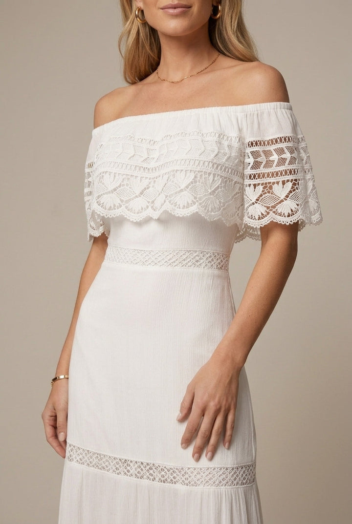 Abito lungo da donna in pizzo – spalle scoperte e gonna a volant