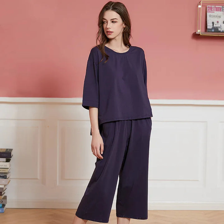 Women's Two-Piece Set – Oversized Top & Casual Cropped Pants
