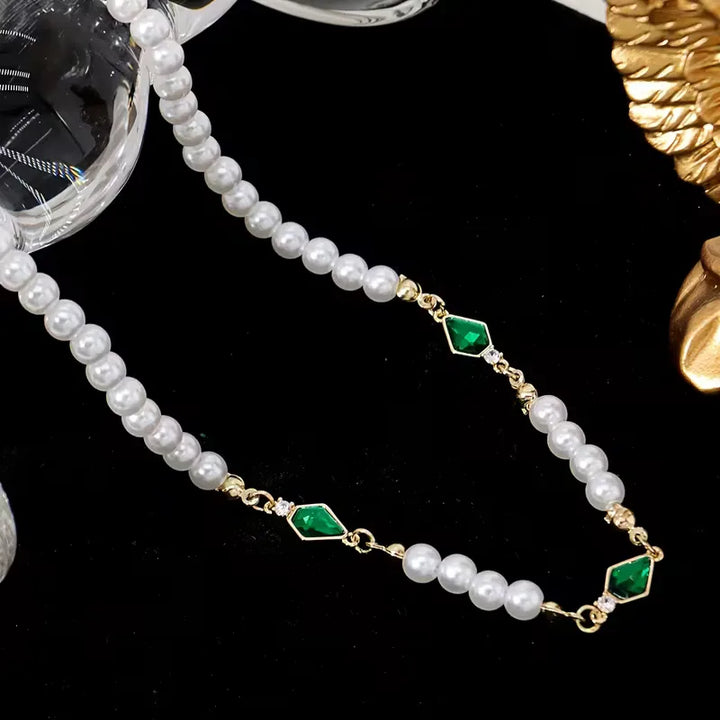 Collana Uomo Perle Dorate – Accenti Geometrici Zircone Verde