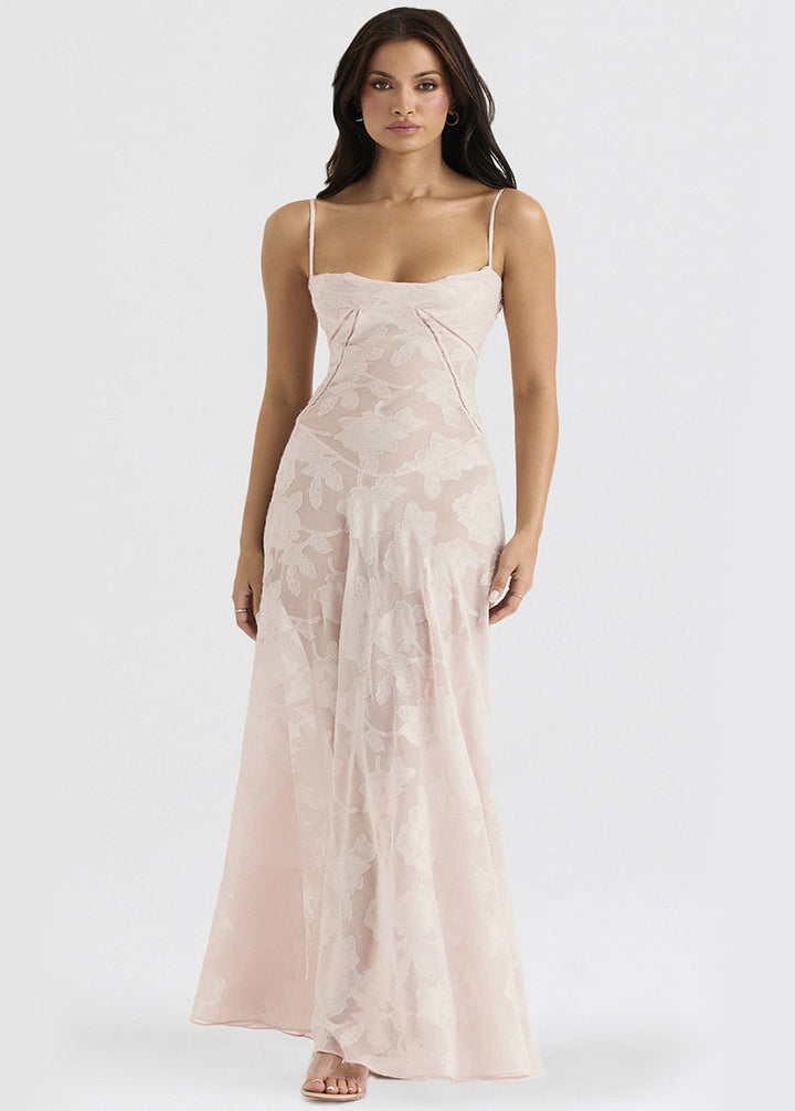 Langes Damenkleid aus floraler Spitze – Feine Träger & Herzausschnitt