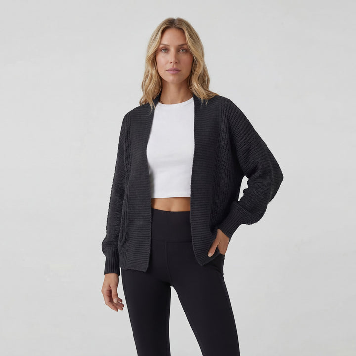 Offener Damen Cardigan aus Acrylstrick – Fledermausärmel, lässiger Schnitt