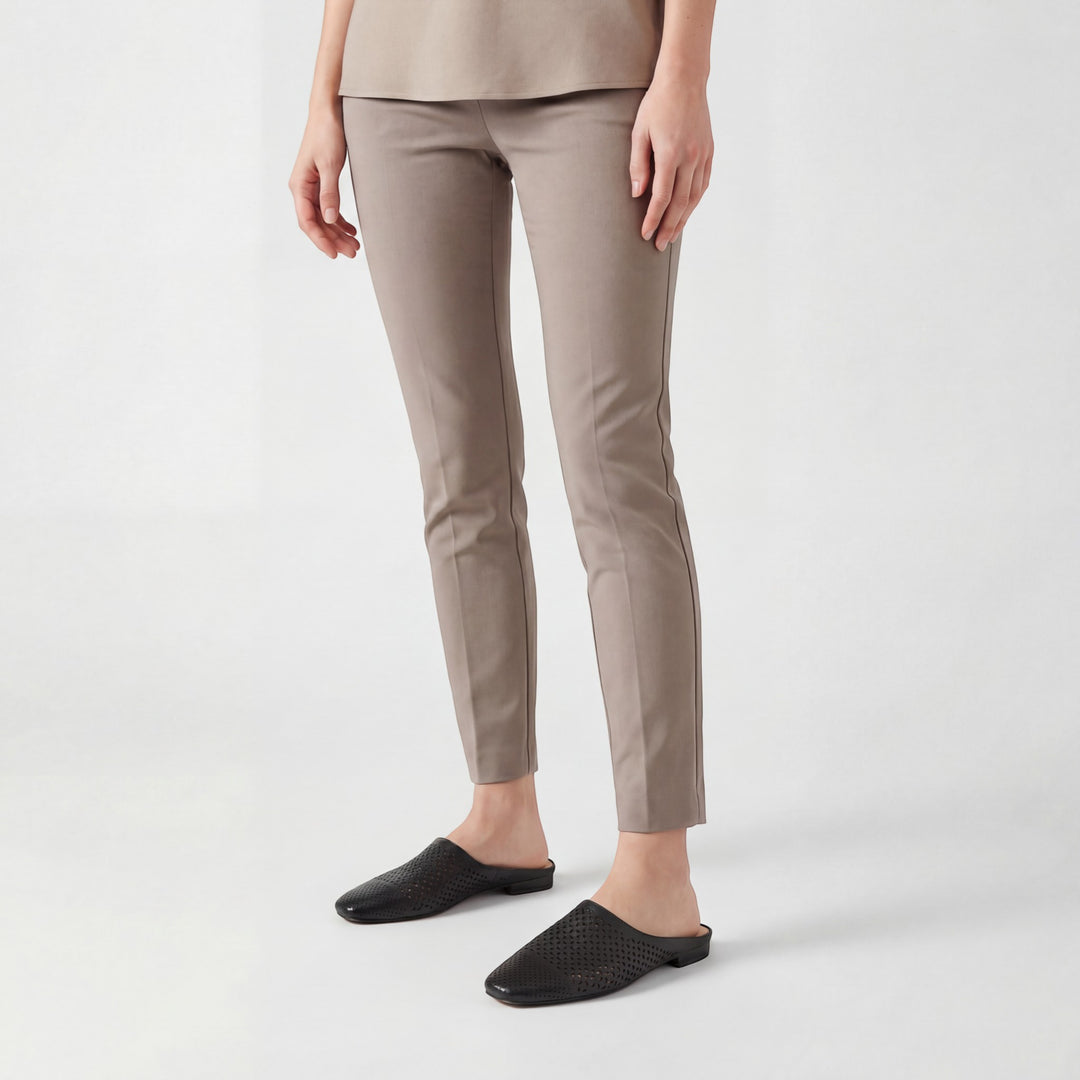 Damen Mules aus Leder – Geschlossene Spitze Normale Passform