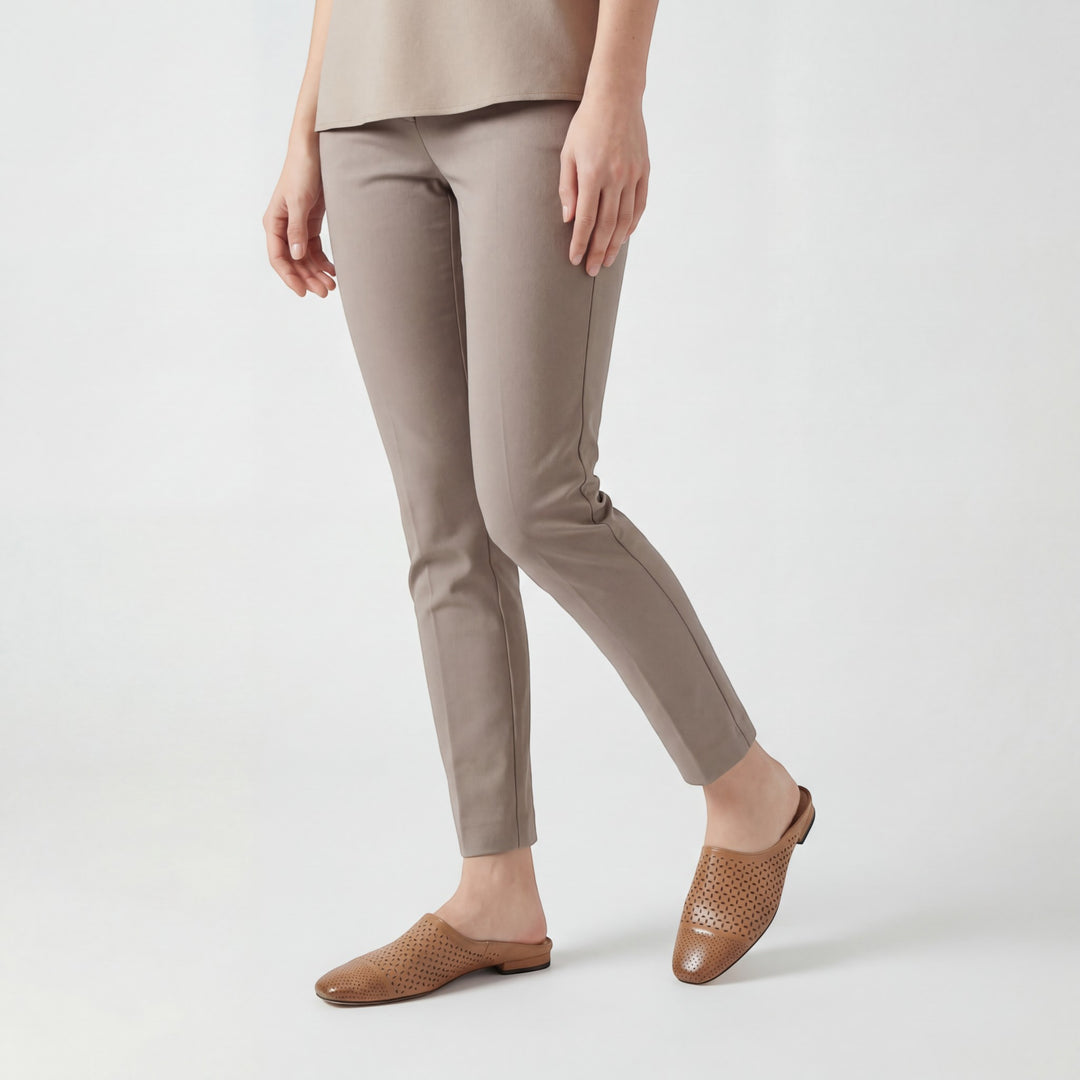 Damen Mules aus Leder – Geschlossene Spitze Normale Passform