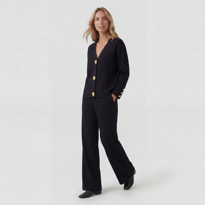 Damen Set aus Cardigan und Hose aus Acrylstrick – Lässiger Schnitt mit Knöpfen