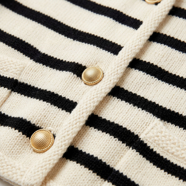 Damen kurzer Strickcardigan – Gestreift mit Knopfverschluss