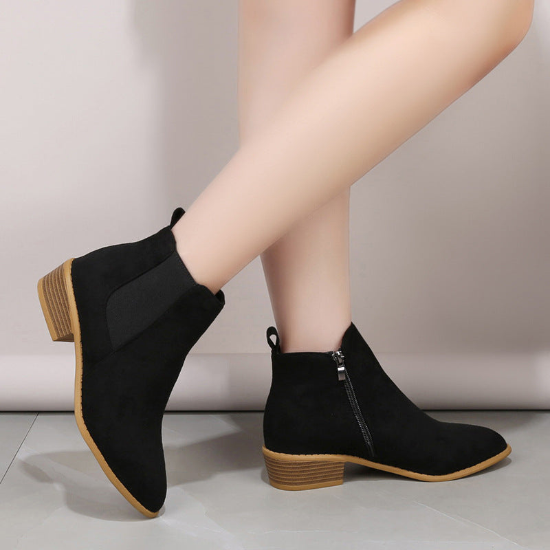 Damen-Stiefeletten aus Veloursleder – Spitze Kappe &amp; Blockabsatz