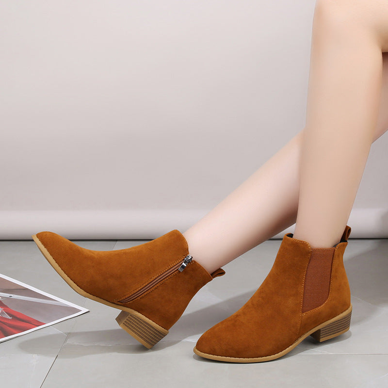 Damen-Stiefeletten aus Veloursleder – Spitze Kappe &amp; Blockabsatz