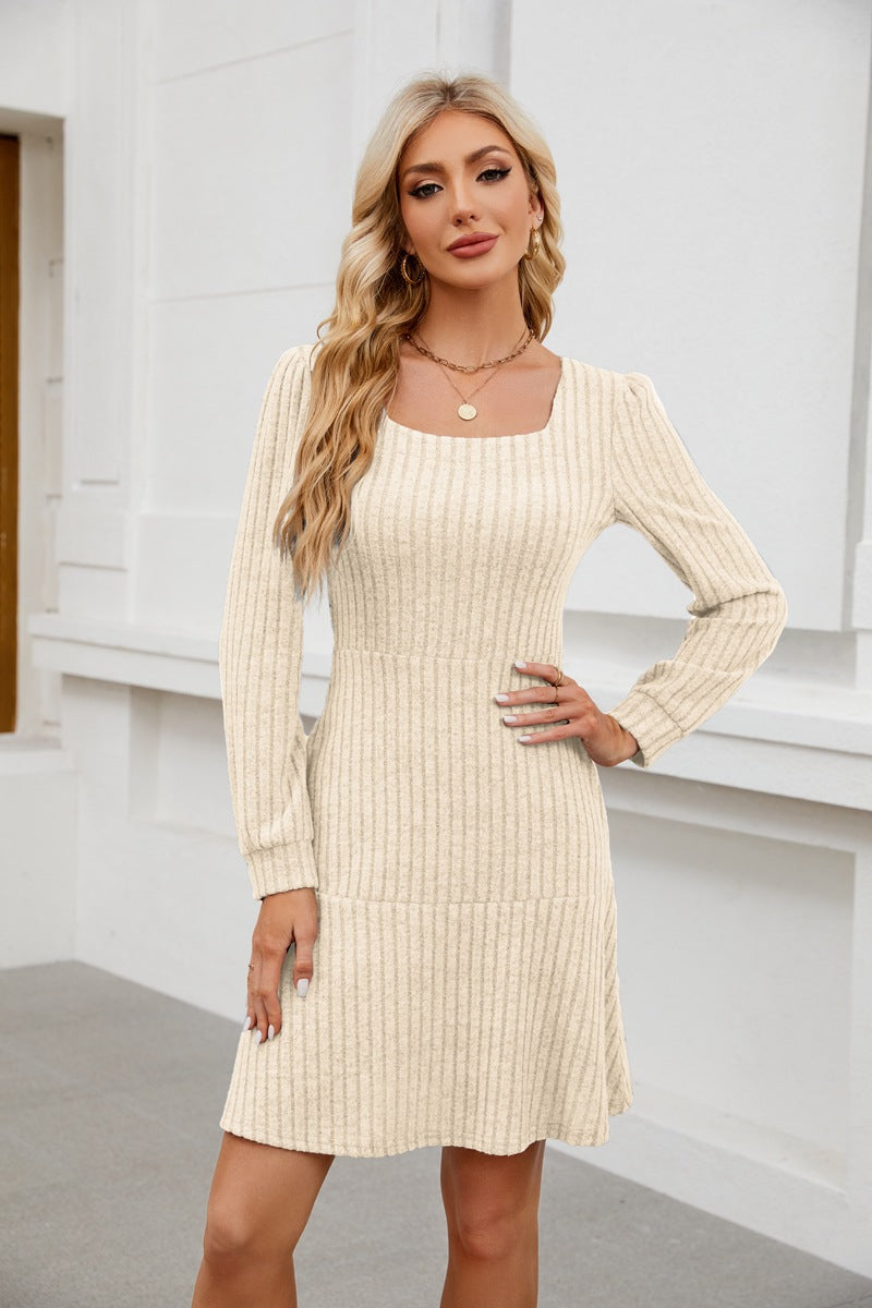Robe Femme Mini – Encolure Carrée et Manches Longues Ballon