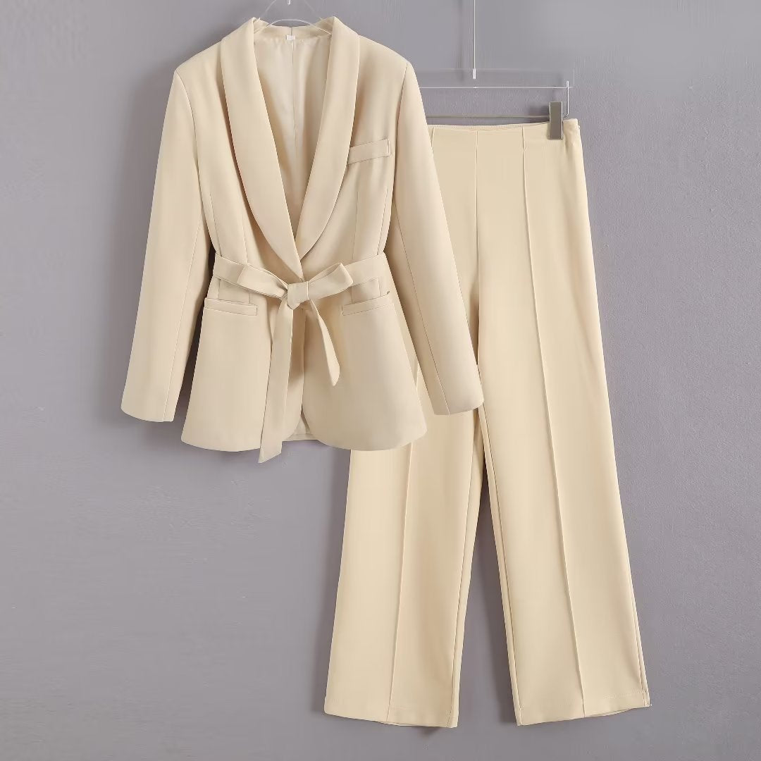 Ensemble Blazer et Pantalon Femme – Taille Ceinturée Élégante
