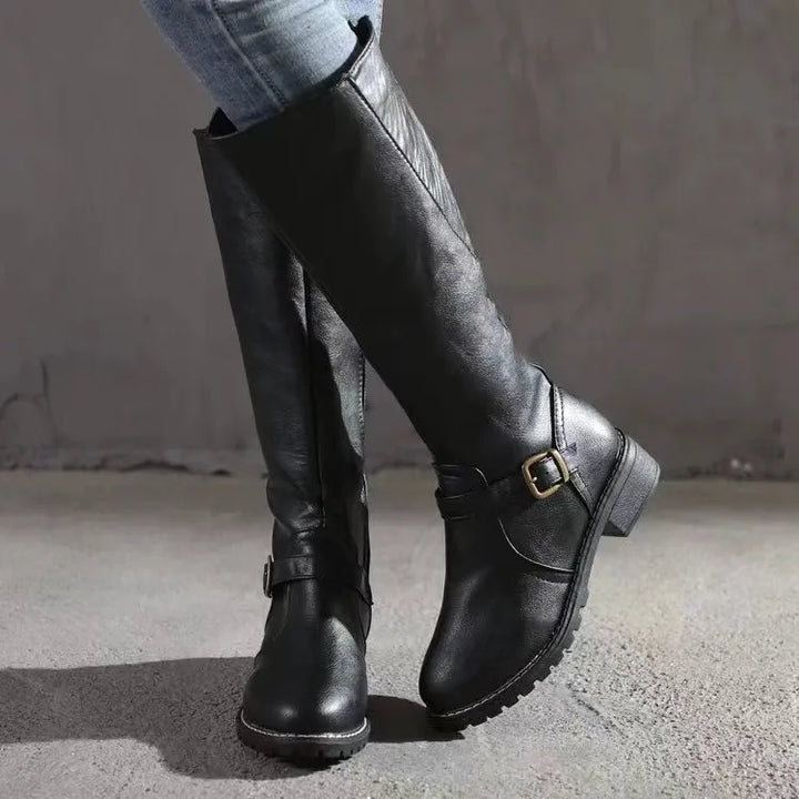 Bottes Femme à Talon Large – Profil Structuré et Bride Accent