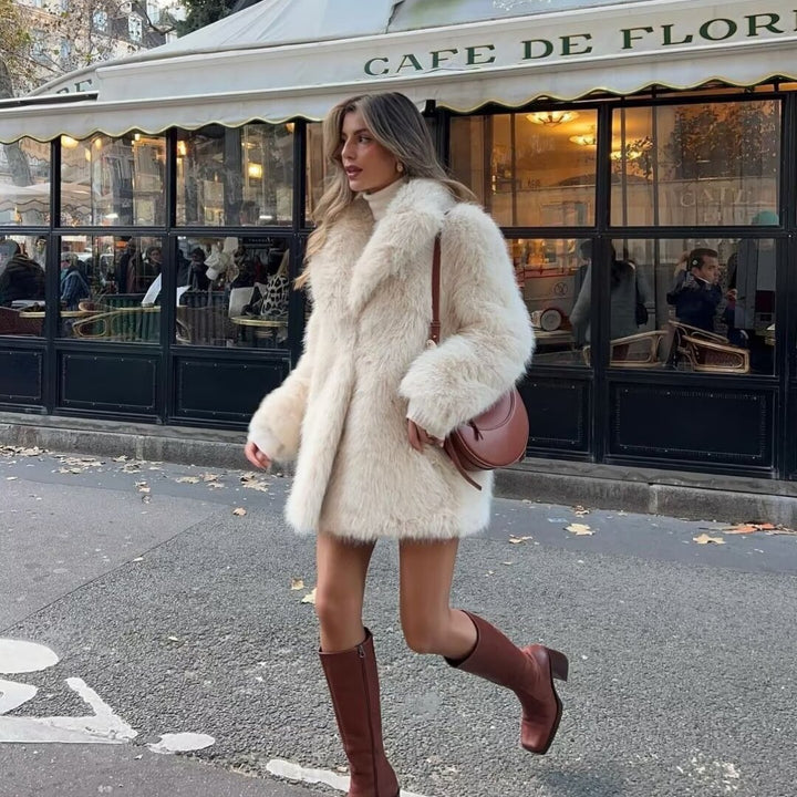 Manteau Femme Mi-Long Effet Peluche – Coupe Ample avec Poches
