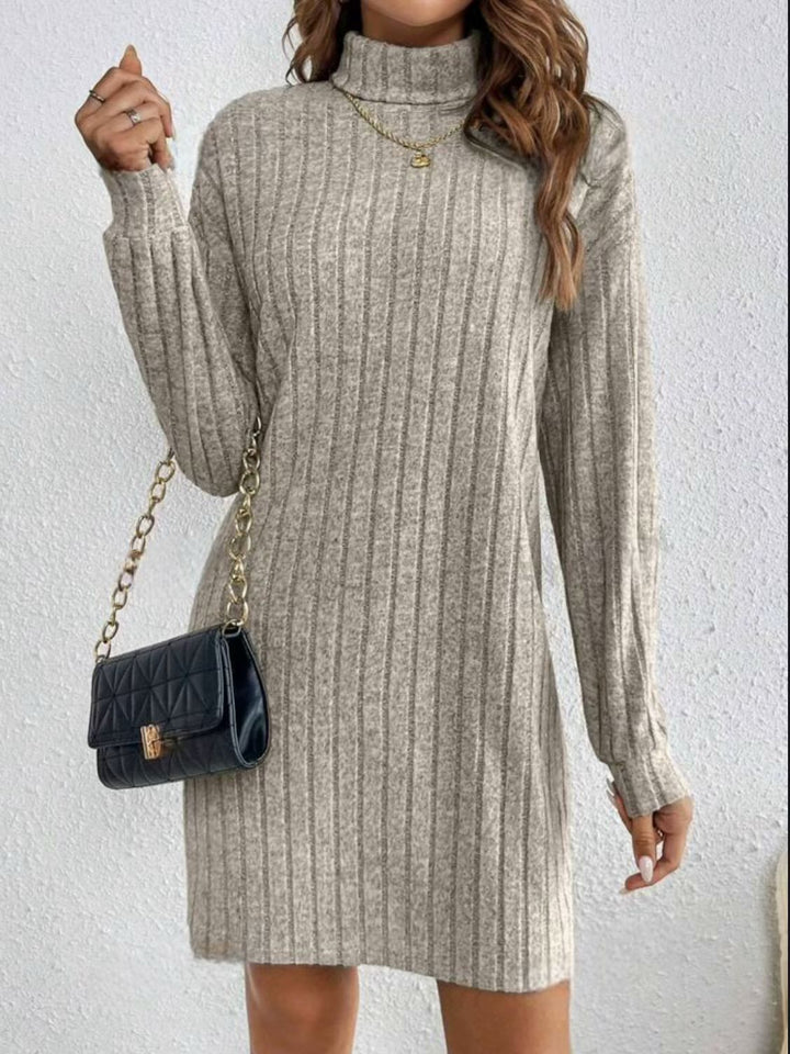 Mini-Kleid für Damen – Weiter Schnitt und einfarbige Silhouette