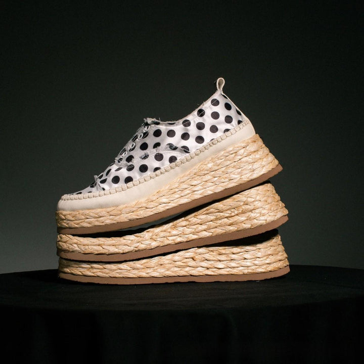 Damen-Sneaker im Espadrille-Stil – Plateausohle und ausgefranste Details