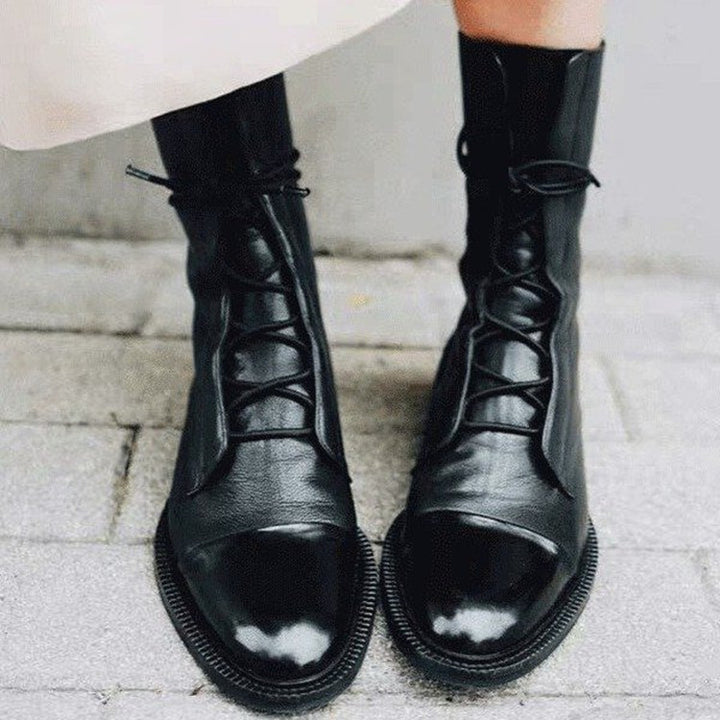 Botte Femme en Cuir Texturé – Bout Verni Élégant
