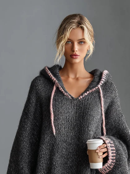 Damen-Strickpullover mit Kapuze – Slim Fit mit kontrastierender Verarbeitung