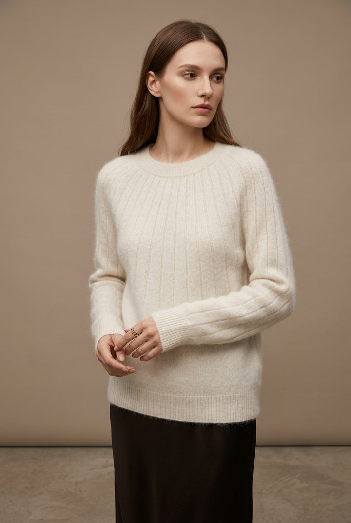 Pull Femme en Maille – Coupe Courte Décontractée