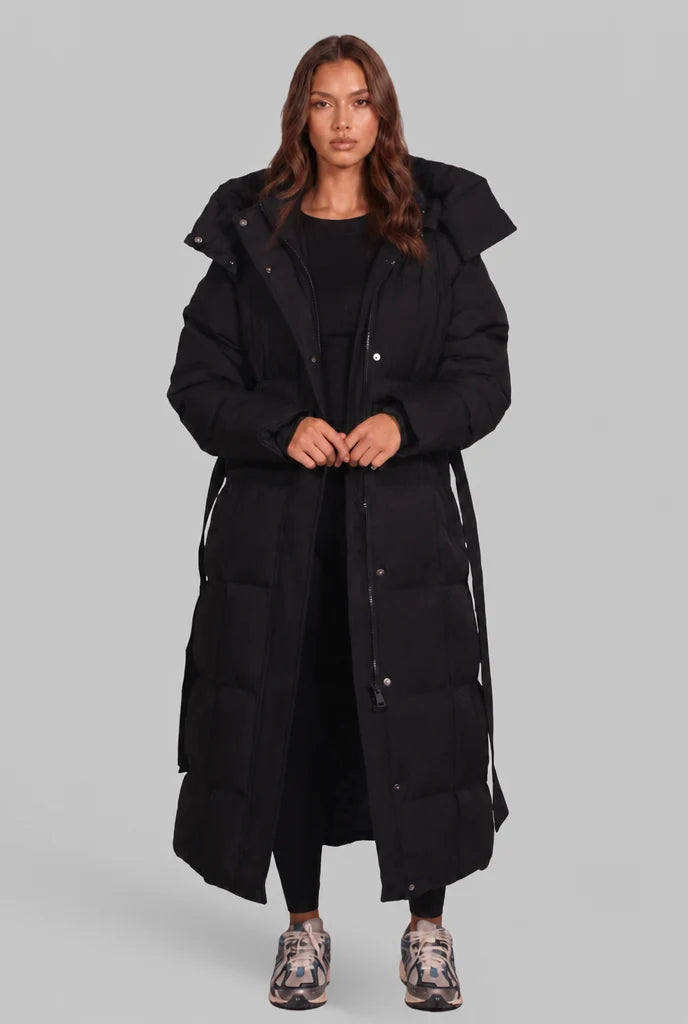 Manteau Femme Long Matelassé – Coupe A-Ligne Ceinturée