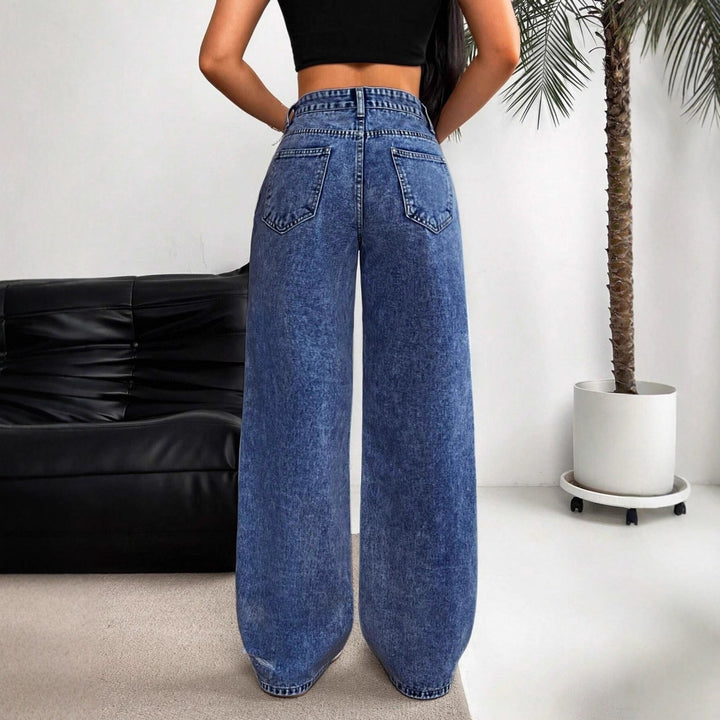 Jeans til kvinder i bomuld med høj talje - bredt, lige snit med slidt effekt