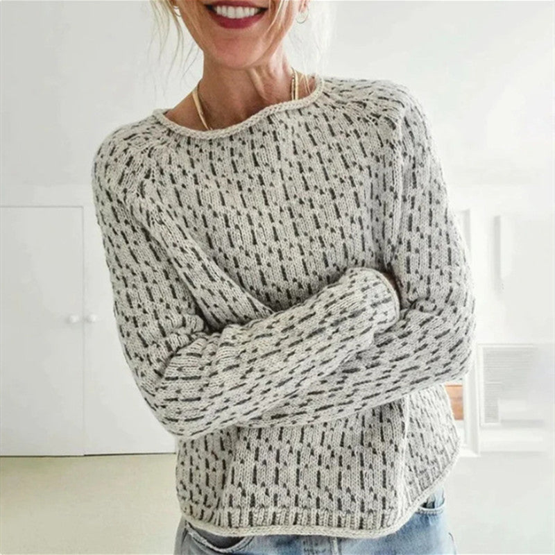 Pull Femme Maille Col Rond – Motif Contrasté Fait Main