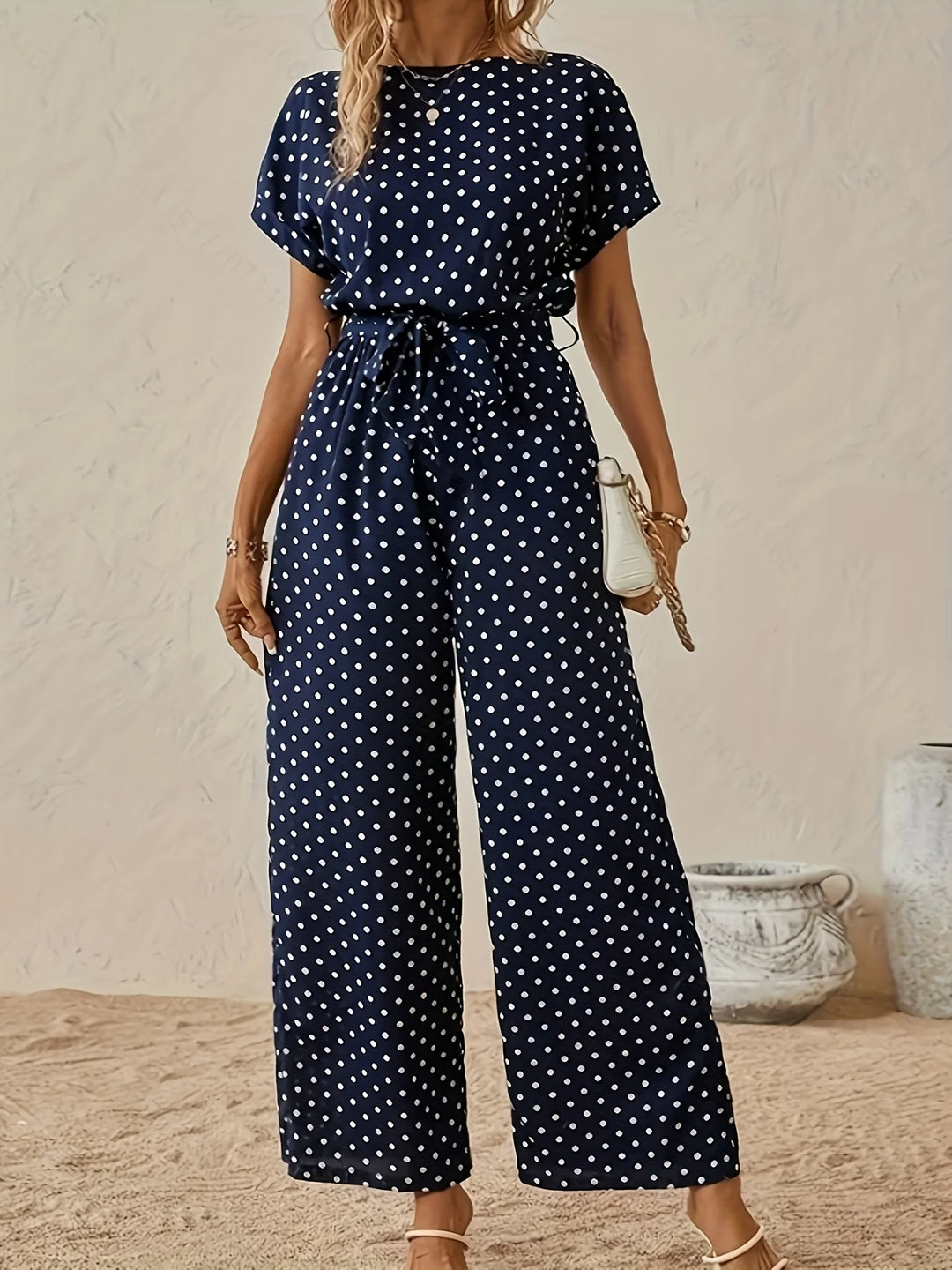 Combinaison Femme – Coupe Large Ceinturée à Pois, Détail Patchwork