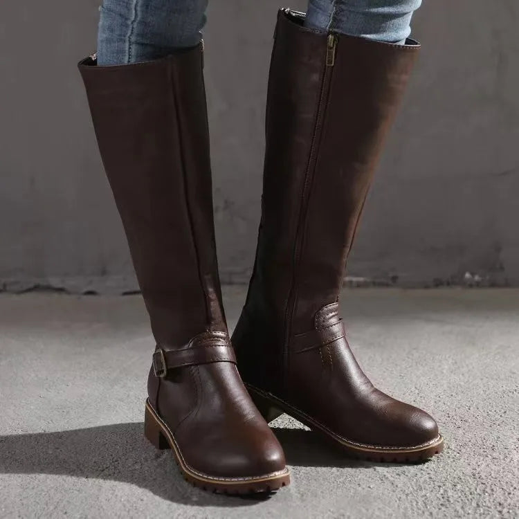 Bottes Femme à Talon Large – Profil Structuré et Bride Accent