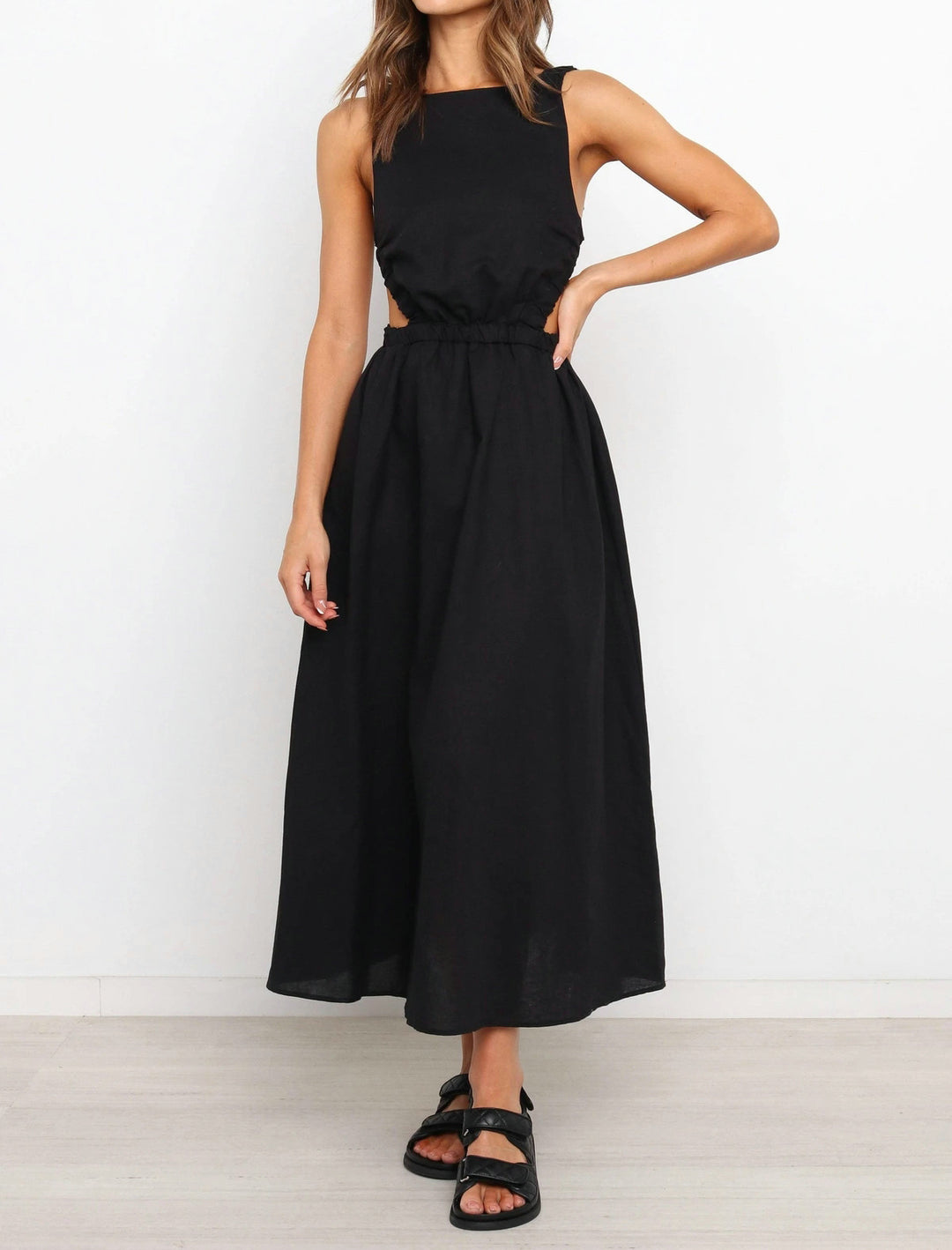 Damenkleid Maxi – Cut-out-Taille, ärmellos