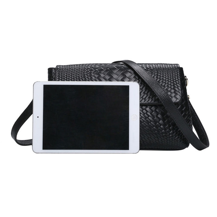 Borsa a tracolla da donna in pelle intrecciata – formato compatto spalla