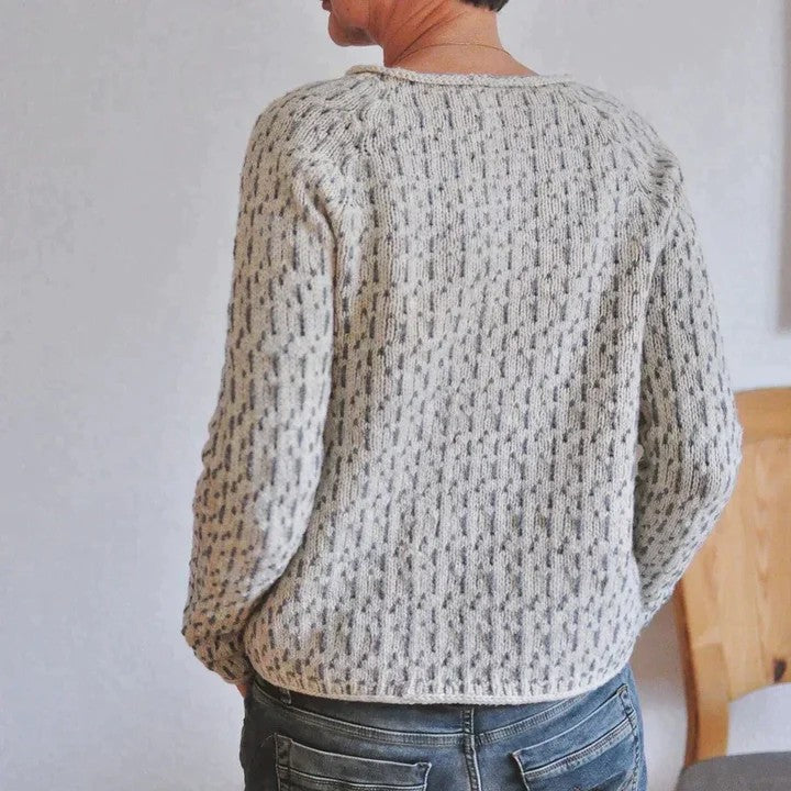 Pull Femme Maille Col Rond – Motif Contrasté Fait Main