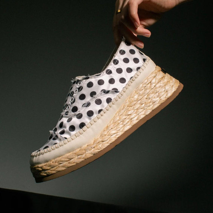 Damen-Sneaker im Espadrille-Stil – Plateausohle und ausgefranste Details