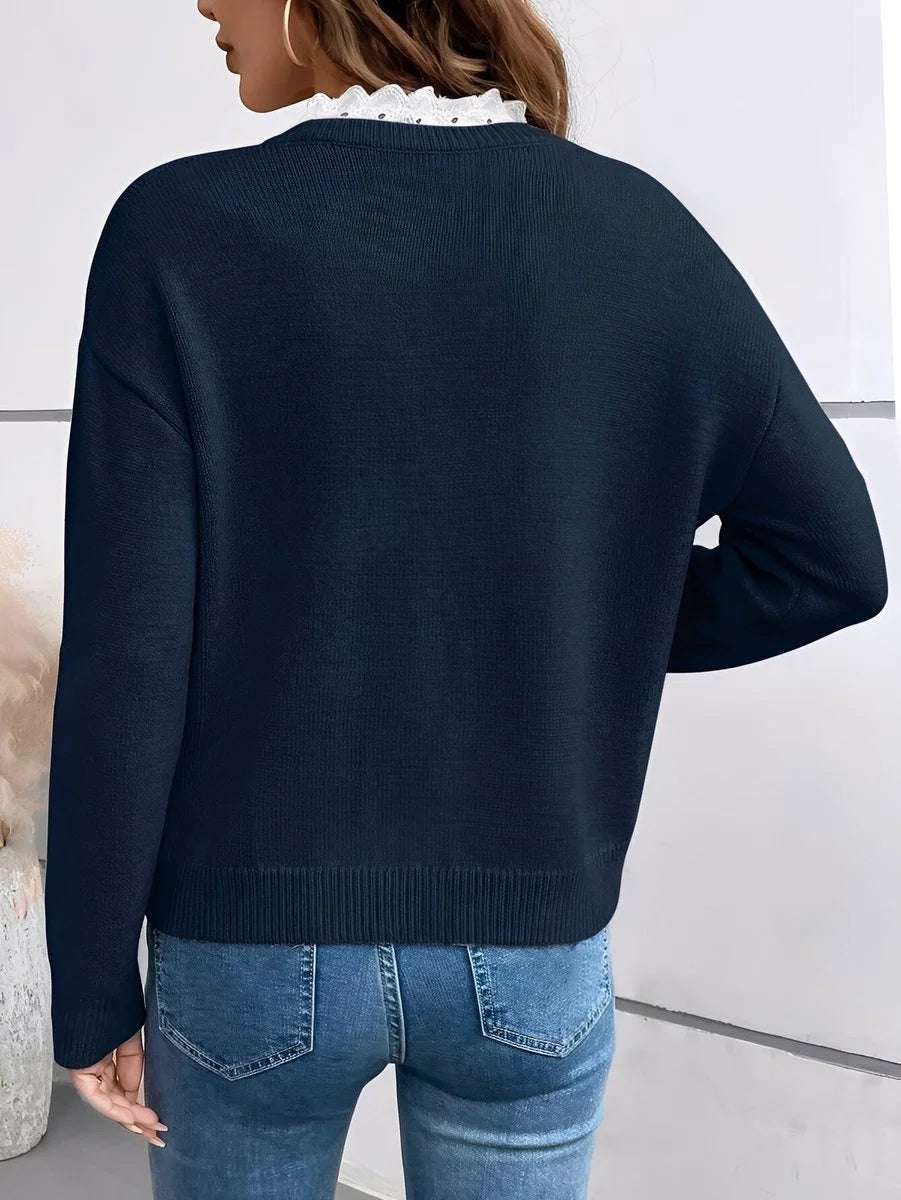 Damenpullover mit V-Ausschnitt, Strick und Spitze – elegant-lockerer Schnitt
