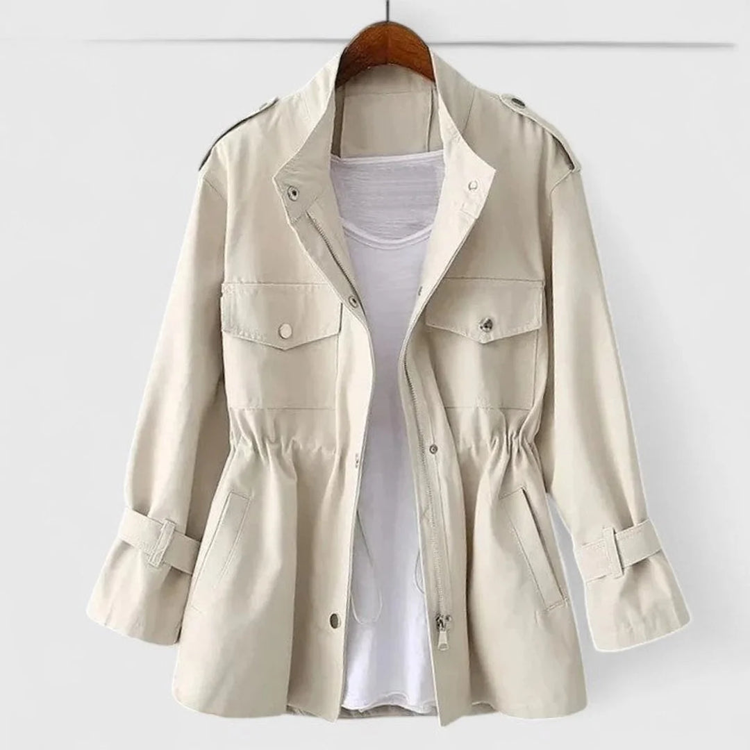 Moderner Damen-Trenchcoat – Taillierte Passform und urbane Eleganz