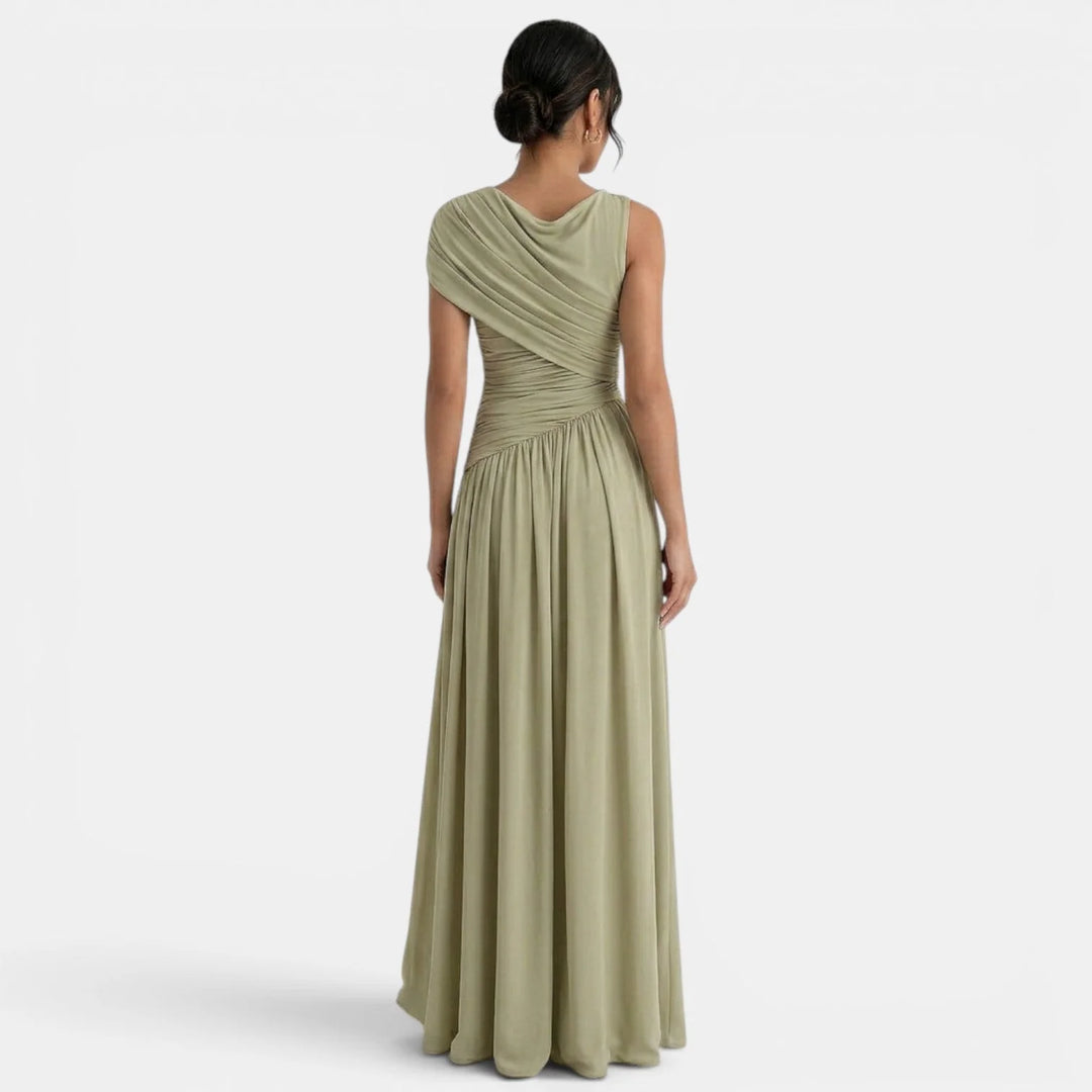 Eng anliegendes Maxikleid für Damen – plissierter asymmetrischer Ausschnitt