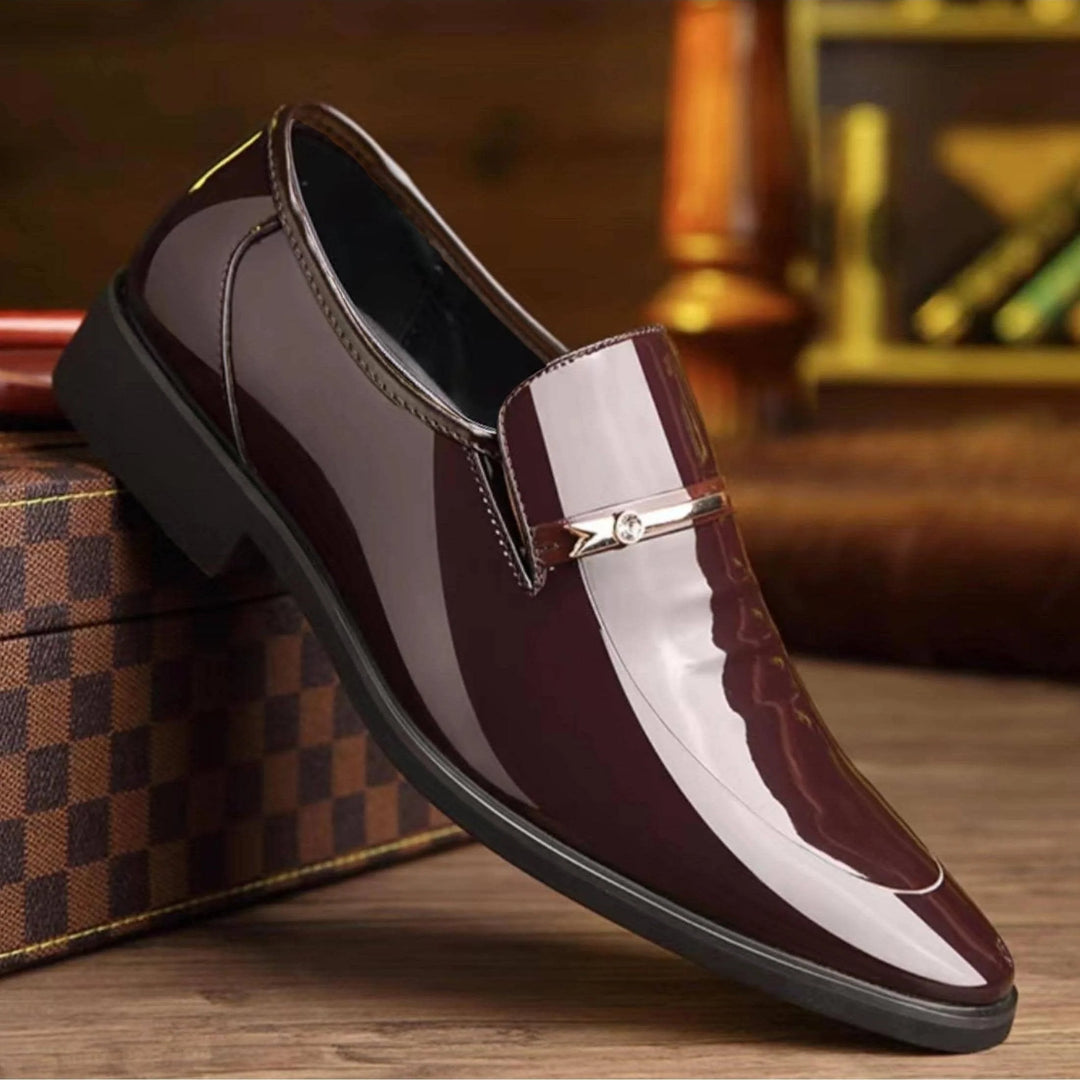 Herren-Pennyloafer aus Lackleder – spitze Schlupfform