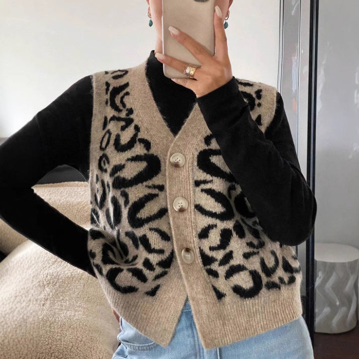 Leopardcardigan til kvinder i strik – V-hals og klassisk snit