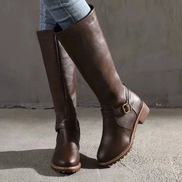 Bottes Femme à Talon Large – Profil Structuré et Bride Accent