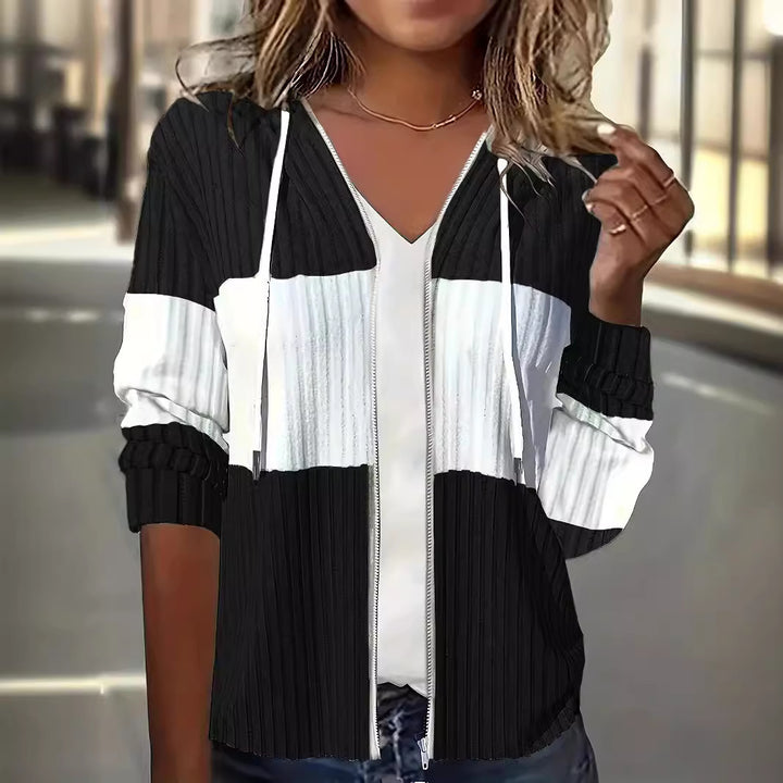 Sweat à Capuche Femme – Coupe Décontractée Zip et Tissu Texturé Doux