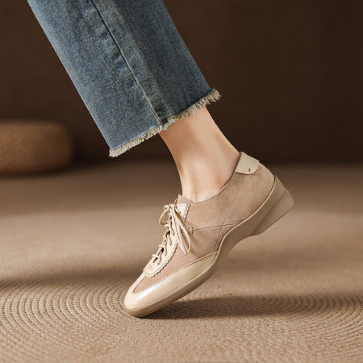 Bequeme Damen-Sneaker mit Schnürsenkeln – rutschfeste Sohle