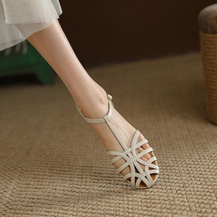 Flache Damensandalen – Französisches Retro-Design mit tiefen Ausschnitten